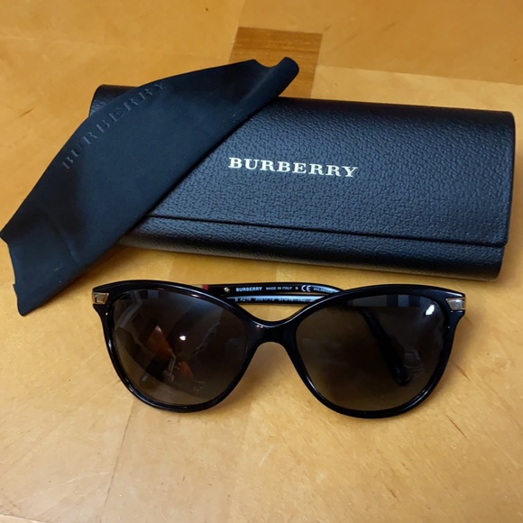 Burberry Accessories - Authentic Burberry 4216 Sunglasses